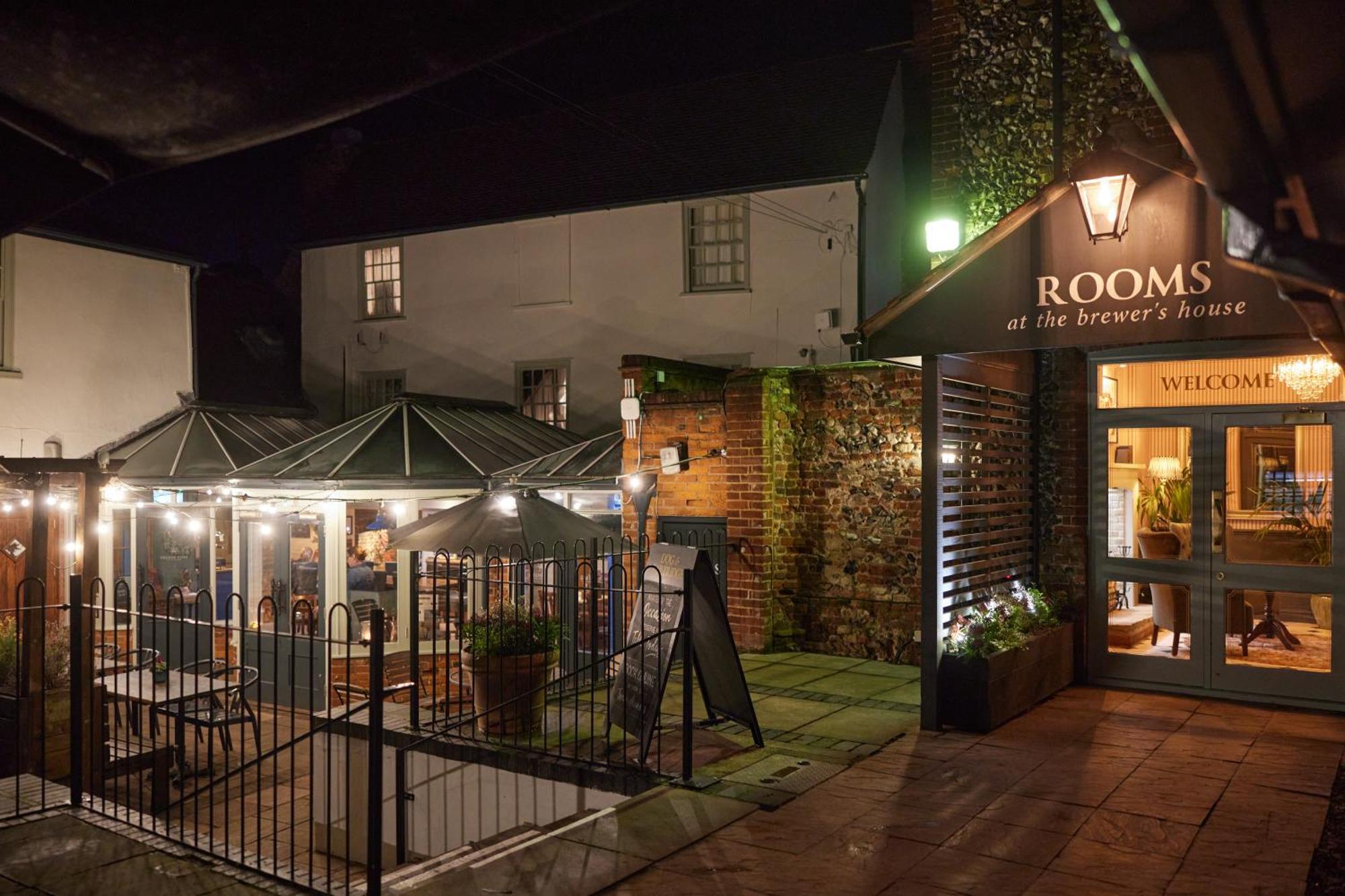 Dog And Partridge By Greene King Inns Bury St. Edmunds Экстерьер фото