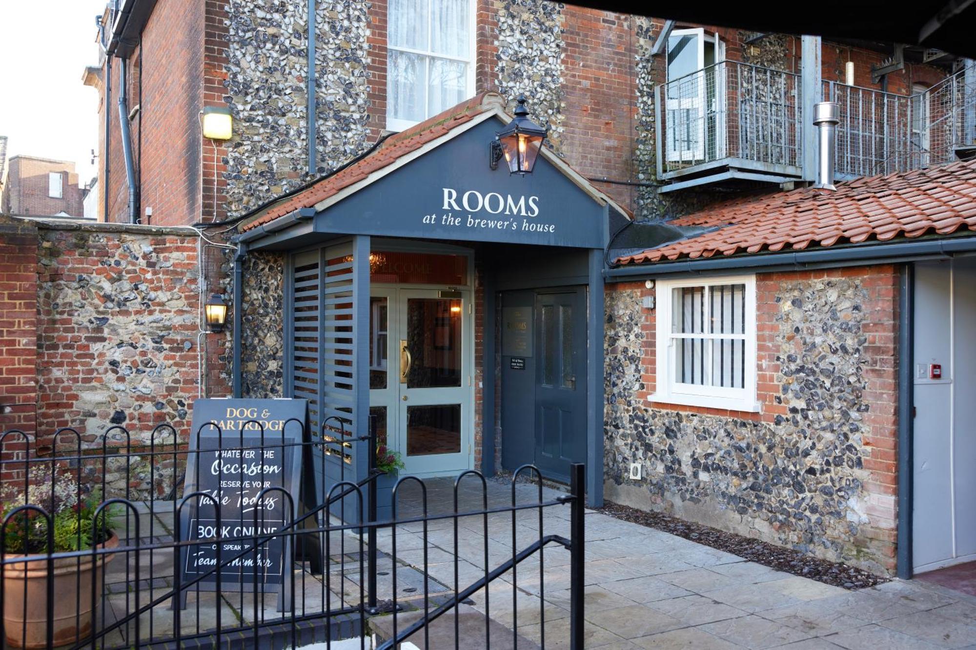 Dog And Partridge By Greene King Inns Bury St. Edmunds Экстерьер фото